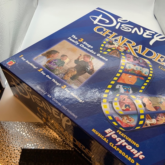 Disney Family Charades Game w/ Electronic Musical Clapboard Timer Mattel 2001 - Picture 15 of 15